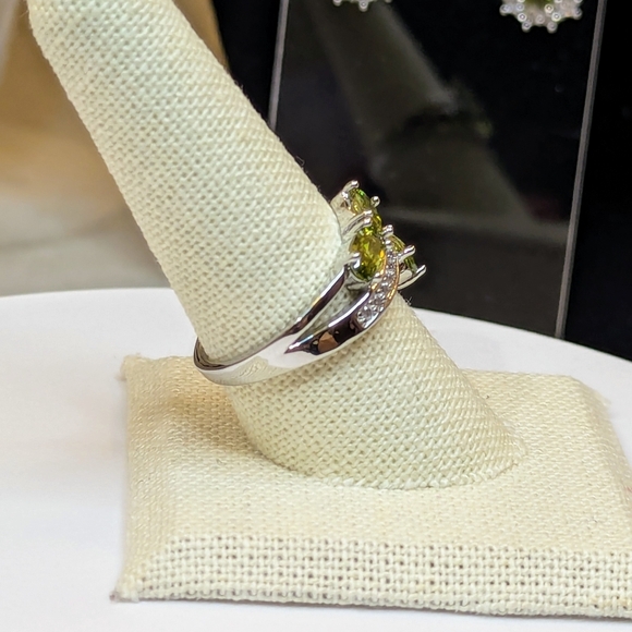Peridot Green CZs & Clear CZs Bypass Ring - Picture 4 of 5